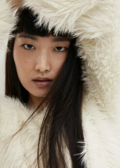 Pull-over Fausse Fourrure Col Rond 13 Pull-over Fausse Fourrure Col Rond -Promos Mango Boutique 57007731 02 D1