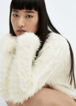 Pull-over Fausse Fourrure Col Rond 14 Pull-over Fausse Fourrure Col Rond -Promos Mango Boutique 57007731 02 D2