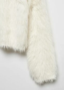 Pull-over Fausse Fourrure Col Rond 16 Pull-over Fausse Fourrure Col Rond -Promos Mango Boutique 57007731 02 D8