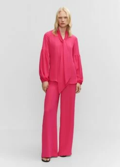 Blouse Lavallière Manches Bouffantes -Promos Mango Boutique 57010726 88 99999999 01