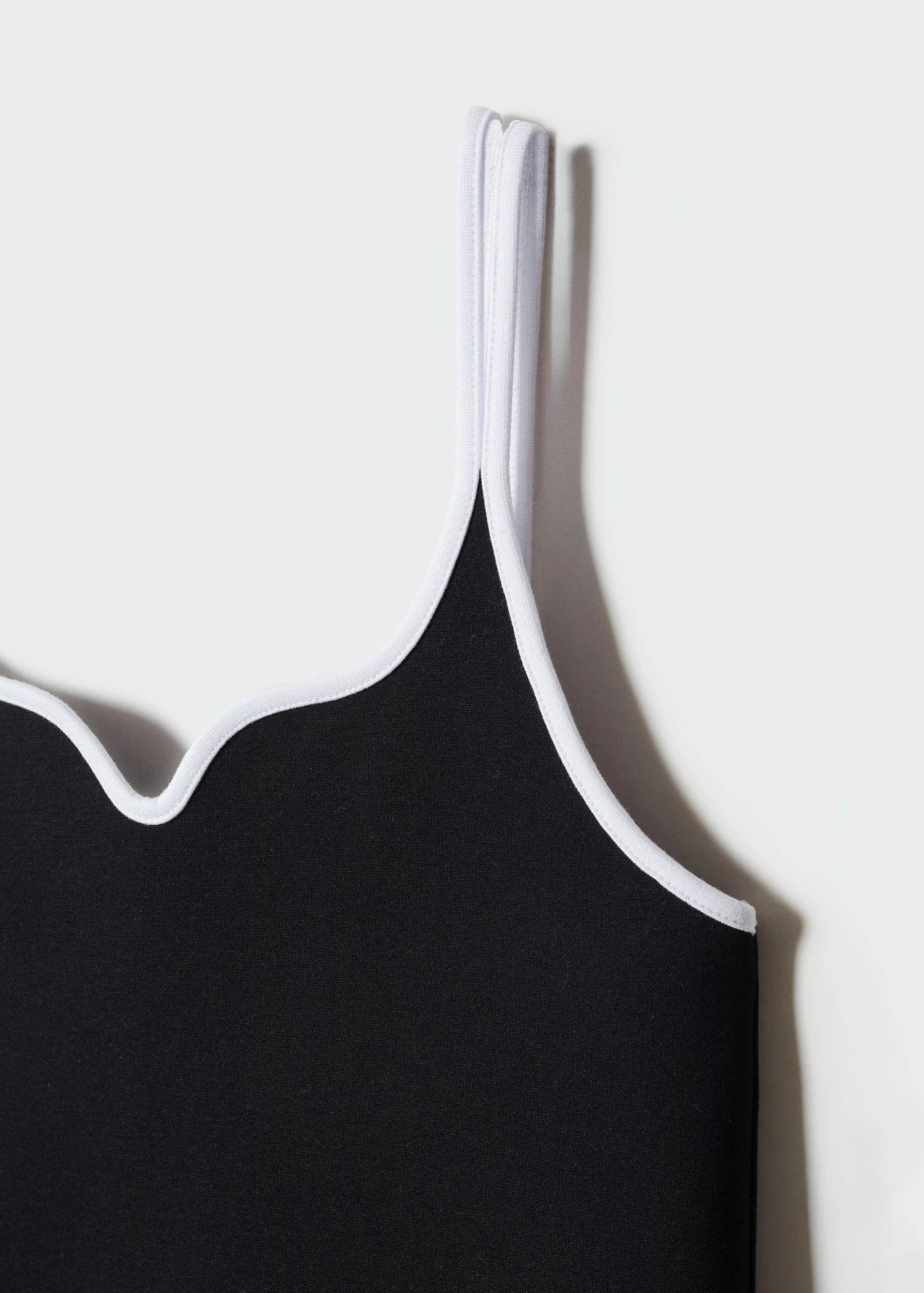 Top Bretelles Contrastantes 7 Top Bretelles Contrastantes – Image 5