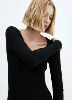 Robe Maille Côtelée Col V 23 Robe Maille Côtelée Col V -Promos Mango Boutique 57025795 99 D1