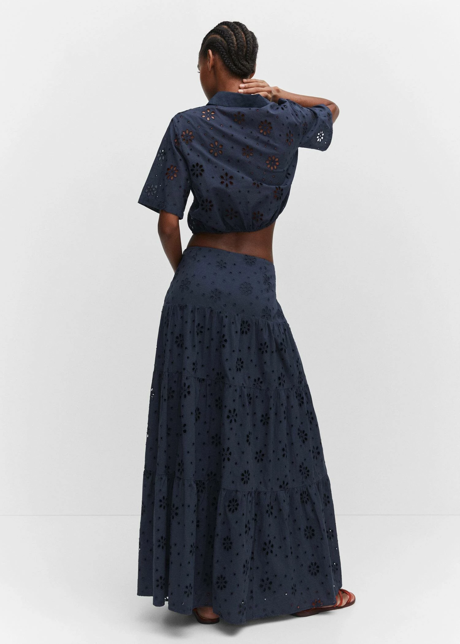 Jupe Brodée évasée 5 Jupe Brodée évasée – Image 3