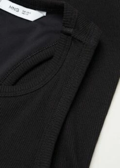 Top Emmanchures Américaines Dos Plongeant 23 Top Emmanchures Américaines Dos Plongeant -Promos Mango Boutique 57074028 99 D8