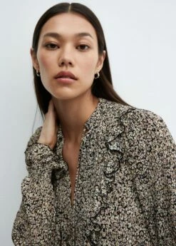 Blouse Fluide Volantée 21 Blouse Fluide Volantée -Promos Mango Boutique 57087745 99 D1