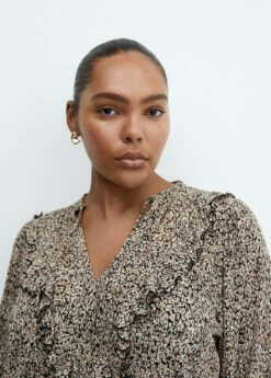 Blouse Fluide Volantée 23 Blouse Fluide Volantée -Promos Mango Boutique 57087745 99 D4