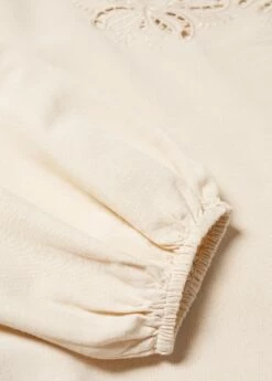 Top Asymétrique Broderies Ajourées -Promos Mango Boutique 57094010 05 D8